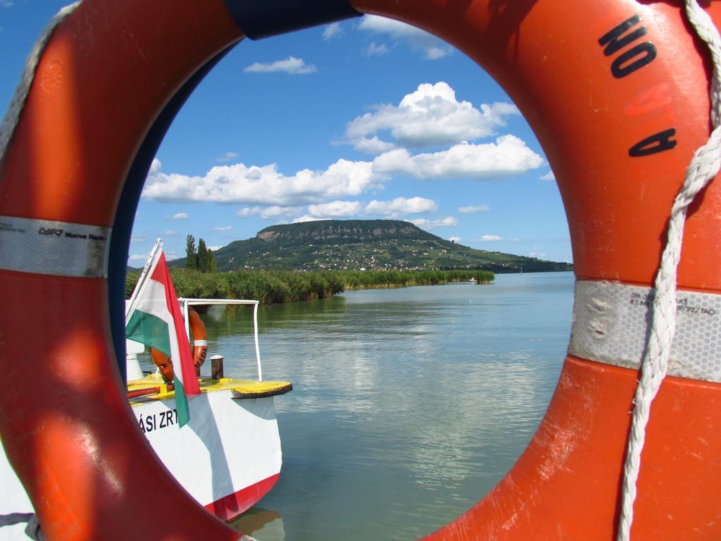 Balaton Wellness Apartman Siófok Zimmer foto