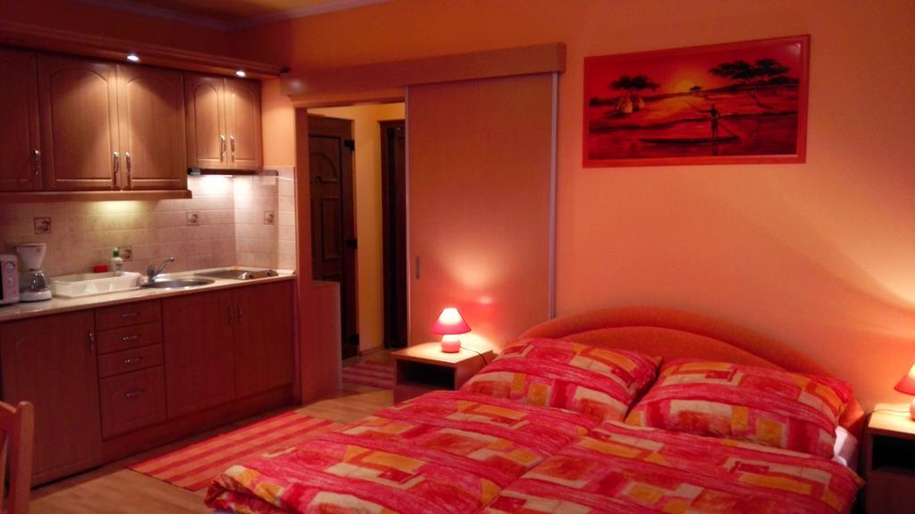 Balaton Wellness Apartman Siófok Zimmer foto